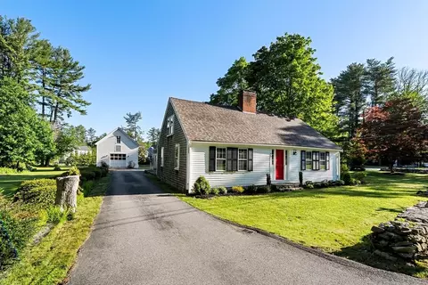 45 Taylor St, Pembroke, MA 02359