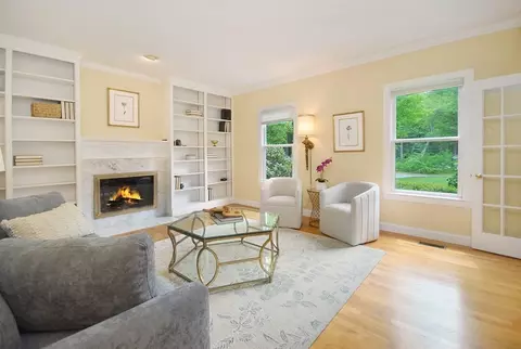 Living - 7 Proctor St, Acton, MA 01720 photo 2 of 5