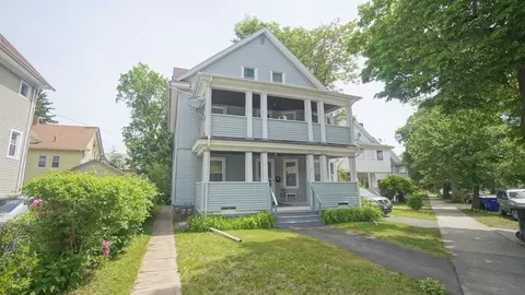 8 Vermont St, Springfield, MA 01108