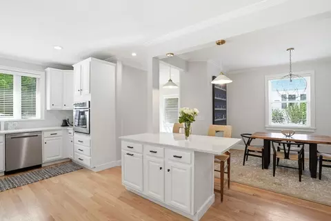Kitchen - 59 Elm St, Hingham, MA 02043 photo 3 of 4