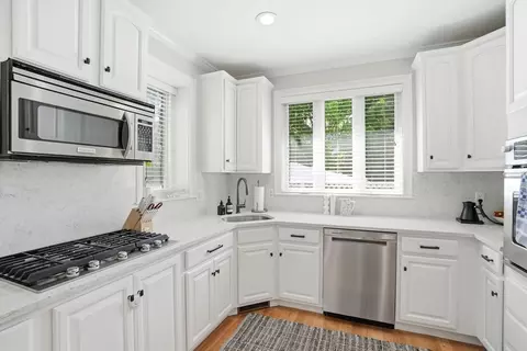 Kitchen - 59 Elm St, Hingham, MA 02043 photo 2 of 4