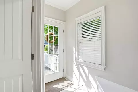 Entry Way - 59 Elm St, Hingham, MA 02043 photo 4 of 7