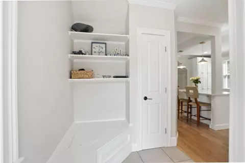 Entry Way - 59 Elm St, Hingham, MA 02043 photo 5 of 7