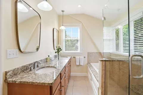 Bath - 59 Elm St, Hingham, MA 02043 photo 2 of 2