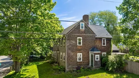 25 Poplar St, Gloucester, MA 01930 photo 3