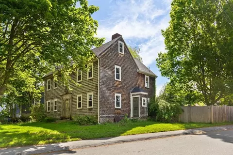 25 Poplar St, Gloucester, MA 01930