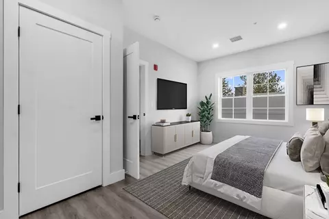 889-895 Grinnell St #2, Fall River, MA 02721 photo 4
