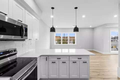 889-895 Grinnell St #2, Fall River, MA 02721 photo 13