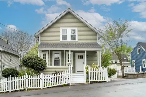 20 Riverview St, Dedham, MA 02026