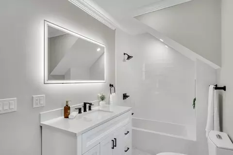 Bath - 20 Riverview St, Dedham, MA 02026 photo 1 of 5