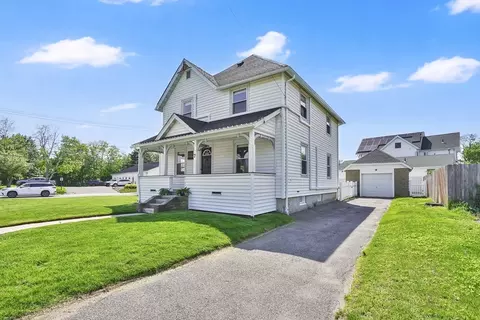 7 Maple St, Ludlow, MA 01056 photo 2