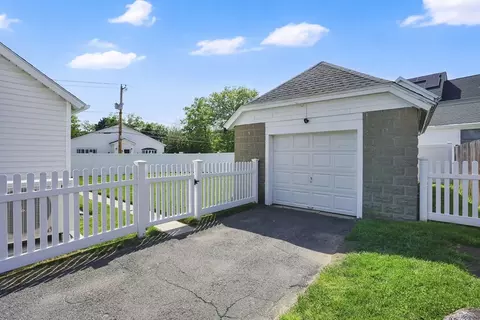 7 Maple St, Ludlow, MA 01056 photo 35