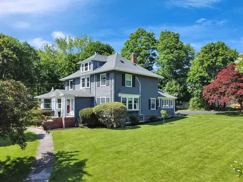 84 Lakeview Ave, Haverhill, MA 01830