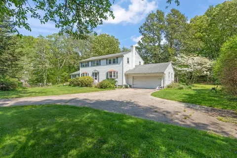 122 Sandy Valley Rd, Dedham, MA 02026