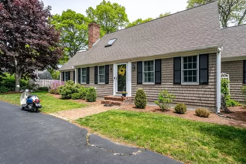 61 Angus Way, Barnstable, MA 02632