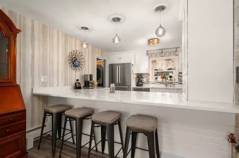 Kitchen - 4 Andover Rd, Beverly, MA 01915 photo 2 of 6