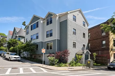 1 Sylvia St #3, Boston, MA 02130