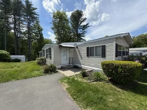 9 Johns Dr, Westfield, MA 01085