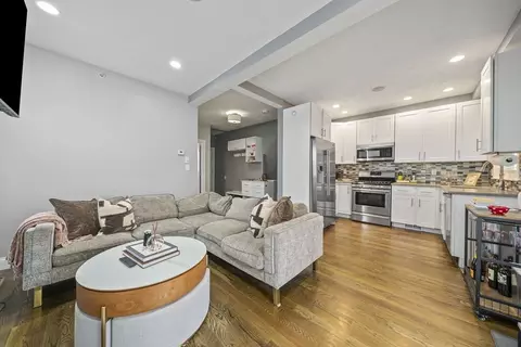 149 G St #1, Boston, MA 02127