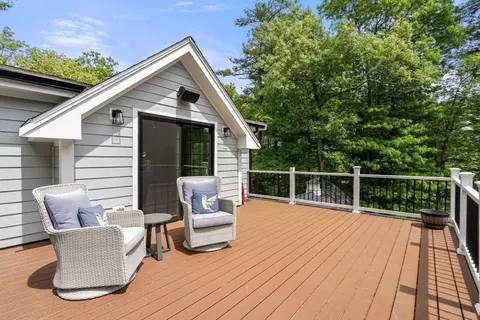 Exterior - 295 Gardner St, Hingham, MA 02043 photo 2 of 8
