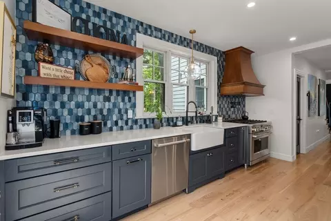 Kitchen - 295 Gardner St, Hingham, MA 02043 photo 4 of 5