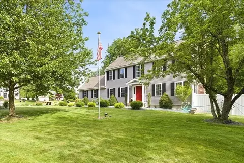 8 Eileen Rd, Norton, MA 02766