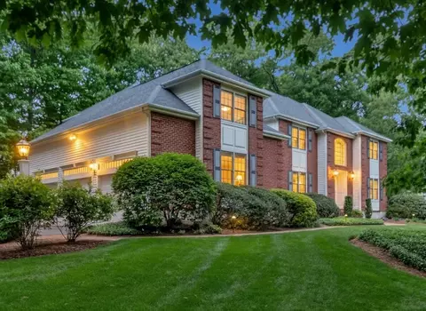 4 Wagon Wheel Rd, North Attleboro, MA 02760