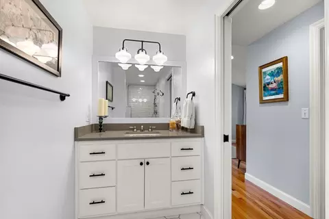 Bath - 17 Fenmere Ave, Wellesley, MA 02482 photo 3 of 5