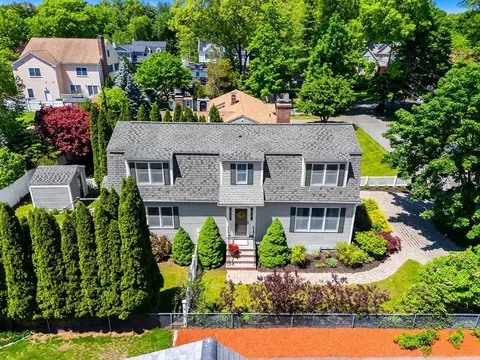 View/Area - 17 Fenmere Ave, Wellesley, MA 02482 photo 4 of 4