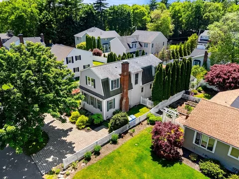 View/Area - 17 Fenmere Ave, Wellesley, MA 02482 photo 3 of 4