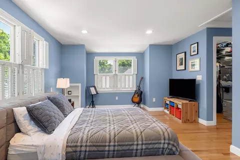 Bedroom - 17 Fenmere Ave, Wellesley, MA 02482 photo 3 of 5