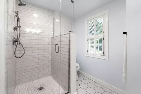 Bath - 17 Fenmere Ave, Wellesley, MA 02482 photo 2 of 5