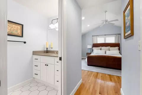 Entry Way - 17 Fenmere Ave, Wellesley, MA 02482 photo 2 of 2