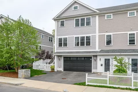 43 Hall St #1, Waltham, MA 02453