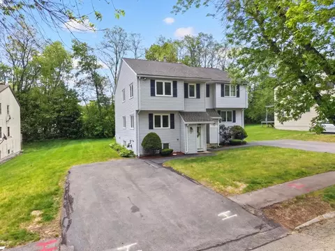 27 Jefferey Ln #27, Haverhill, MA 01832