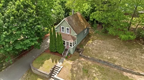 2 Tyng Rd, Tyngsborough, MA 01879