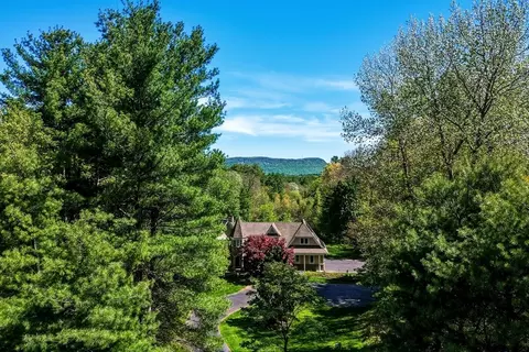 422 Park Hill Rd, Northampton, MA 01062