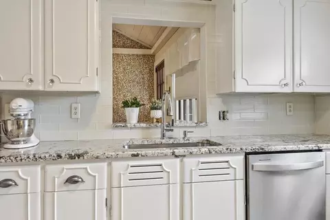 Kitchen - 11 Whitla Dr, Worcester, MA 01604 photo 5 of 5