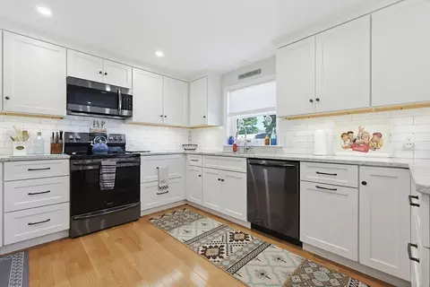 Kitchen - 3 Highcrest Park #3, Webster, MA 01570 photo 4 of 6