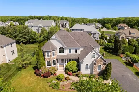 21 Coach Rd, North Attleboro, MA 02760