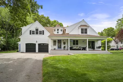 30 Franklin Rodgers Rd, Hingham, MA 02043