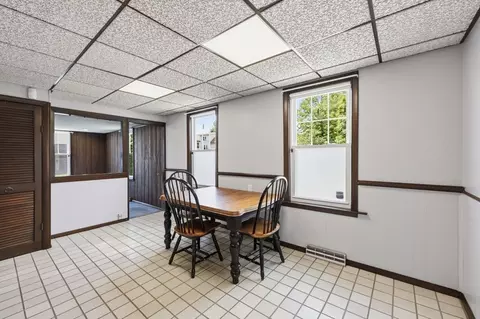 585 Armory St, Springfield, MA 01104 photo 17