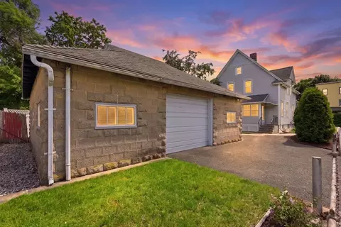 585 Armory St, Springfield, MA 01104 photo 40