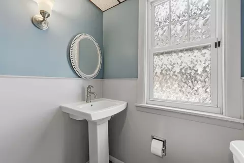 585 Armory St, Springfield, MA 01104 photo 19