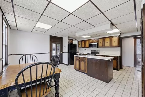 585 Armory St, Springfield, MA 01104 photo 16