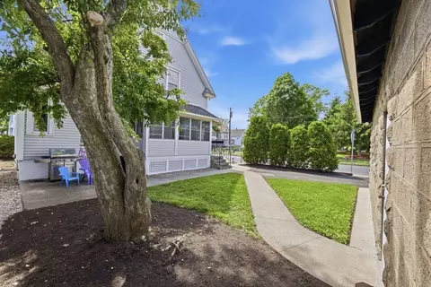 585 Armory St, Springfield, MA 01104 photo 37