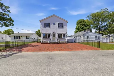 7 Swift Ave, Wareham, MA 02571