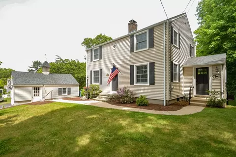 28 Park St, Wrentham, MA 02093