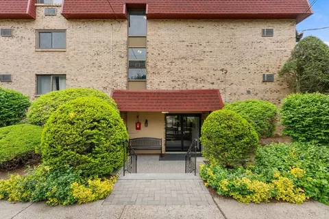 43-51 Albion St #C9, Melrose, MA 02176