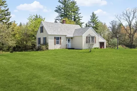 17 Moosebrook Rd, Southampton, MA 01073
